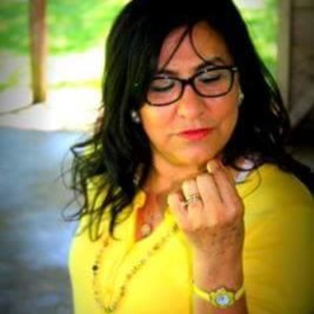 Meet your Posher, Yolanda